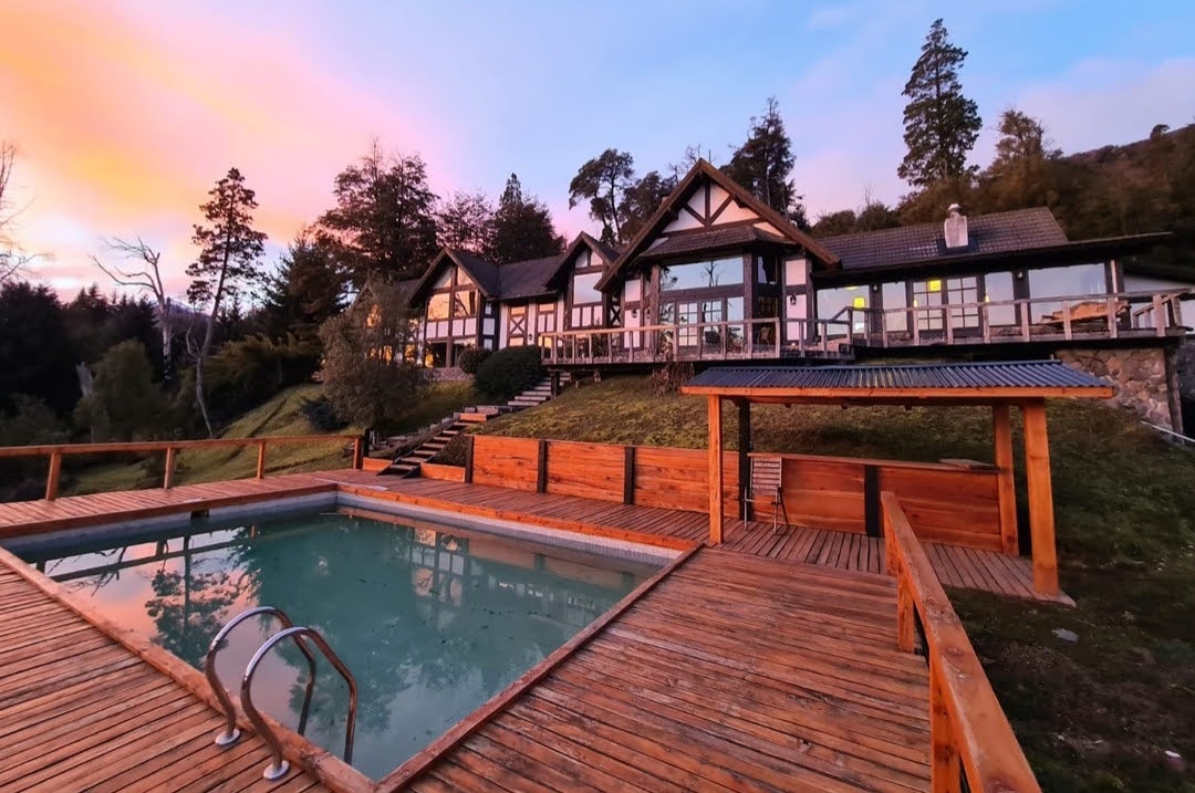 Casa Grande Manzano, chalet con pileta en Puerto Manzano