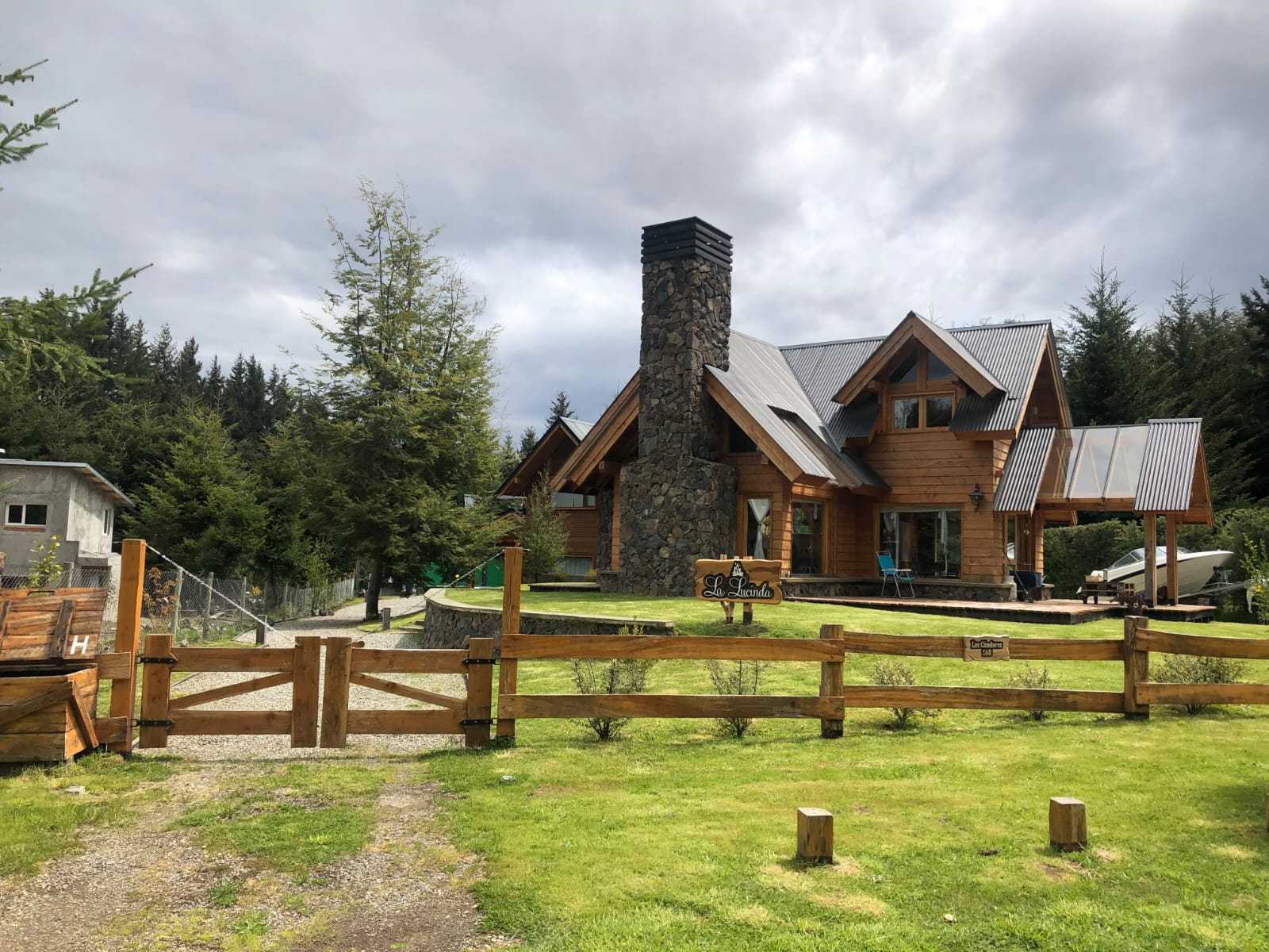 La Lucinda, cabaña en Puerto Manzano, Villa La Angostura